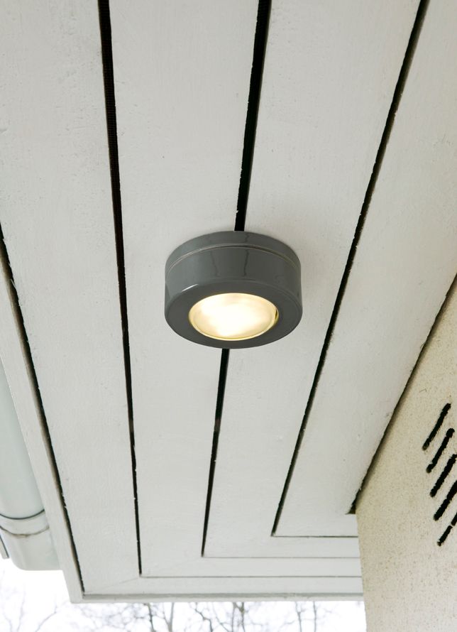 Cool low Wand-/ Deckenleuchte – Porzellanleuchte GX53 IP23 grau | Ifö Electric unter Decke aussen montiert