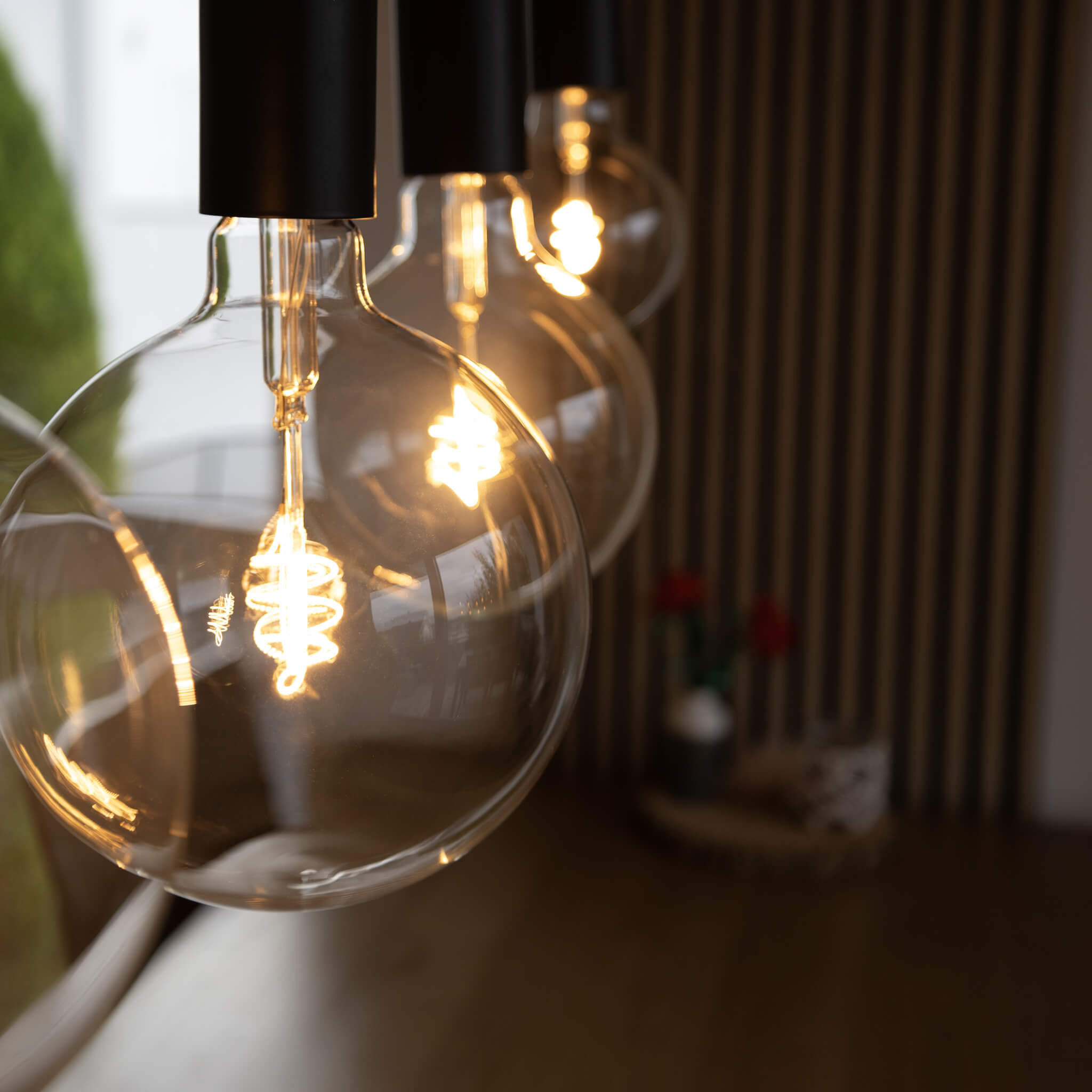 Giant Thin Filament Elegant Led Globe | 400lm