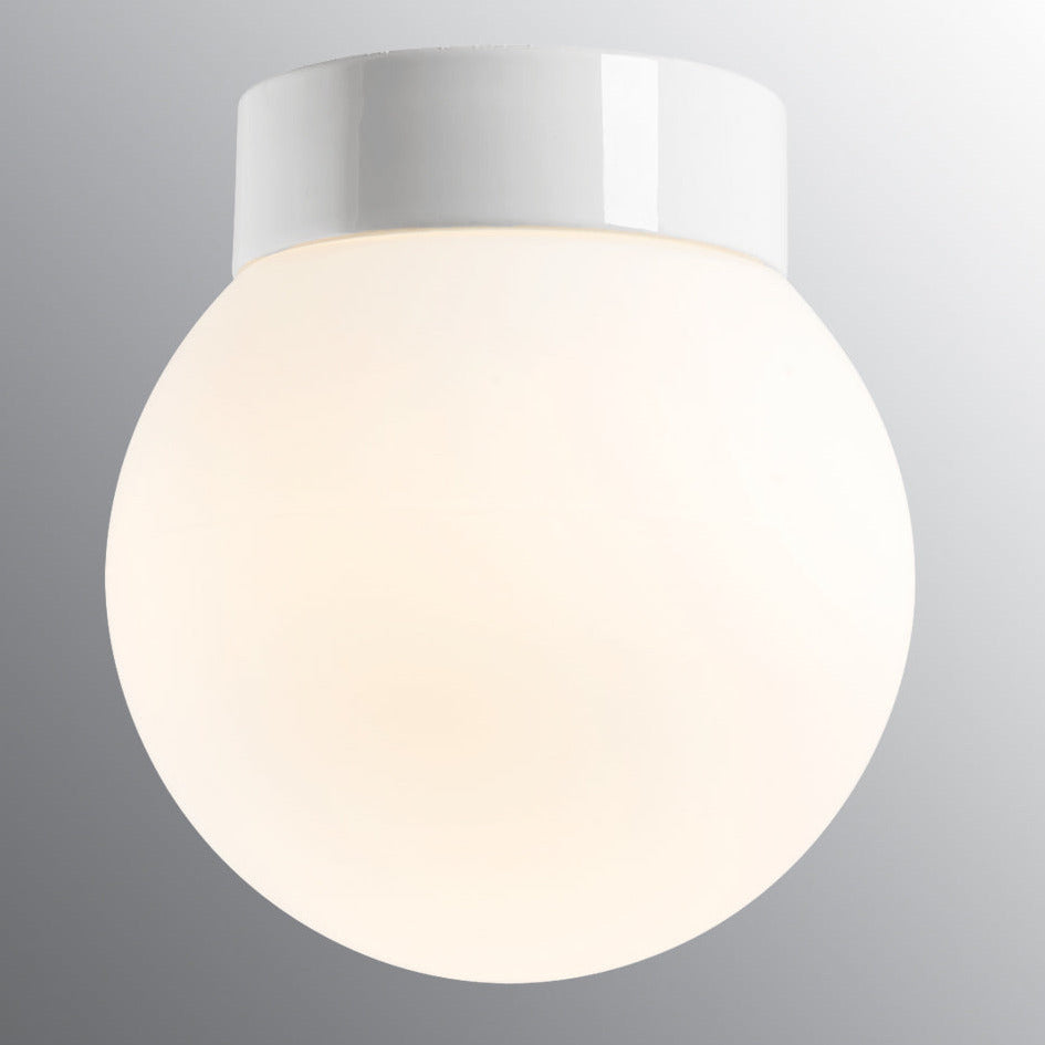 Classic Globe 200 Wand-/Deckenleuchte LED 3000K IP44 Ø123.5mm weiss matt opal | Ifö Electric