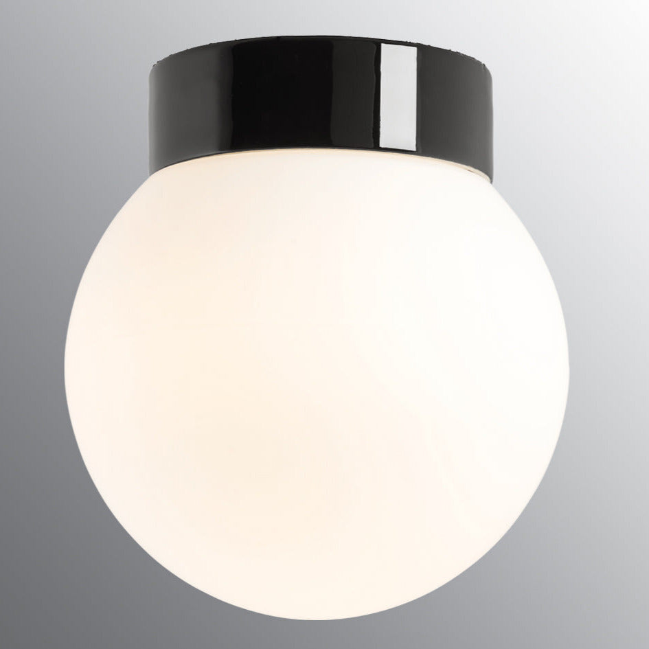 Classic Globe 200 Wand-/Deckenleuchte LED 3000K IP44 Ø123.5mm schwarz matt opal | Ifö Electric