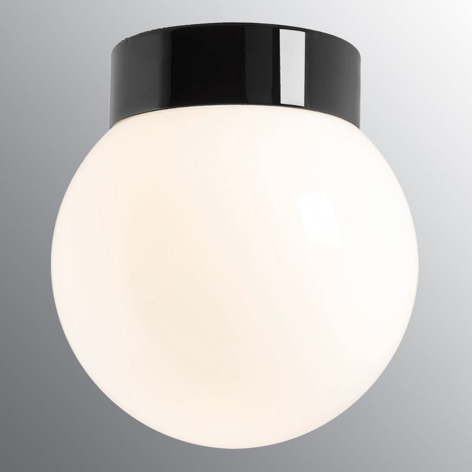 Classic Globe 200 Wand-/Deckenleuchte LED 3000K IP44 Ø123.5mm schwarz glänzend opal | Ifö Electric