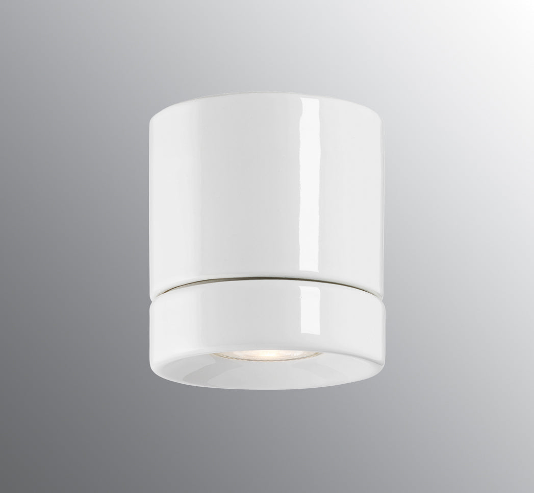 Deckenleuchte Light On Downlight IP23 weiss | Ifö Electric vor grauem Hintergrund