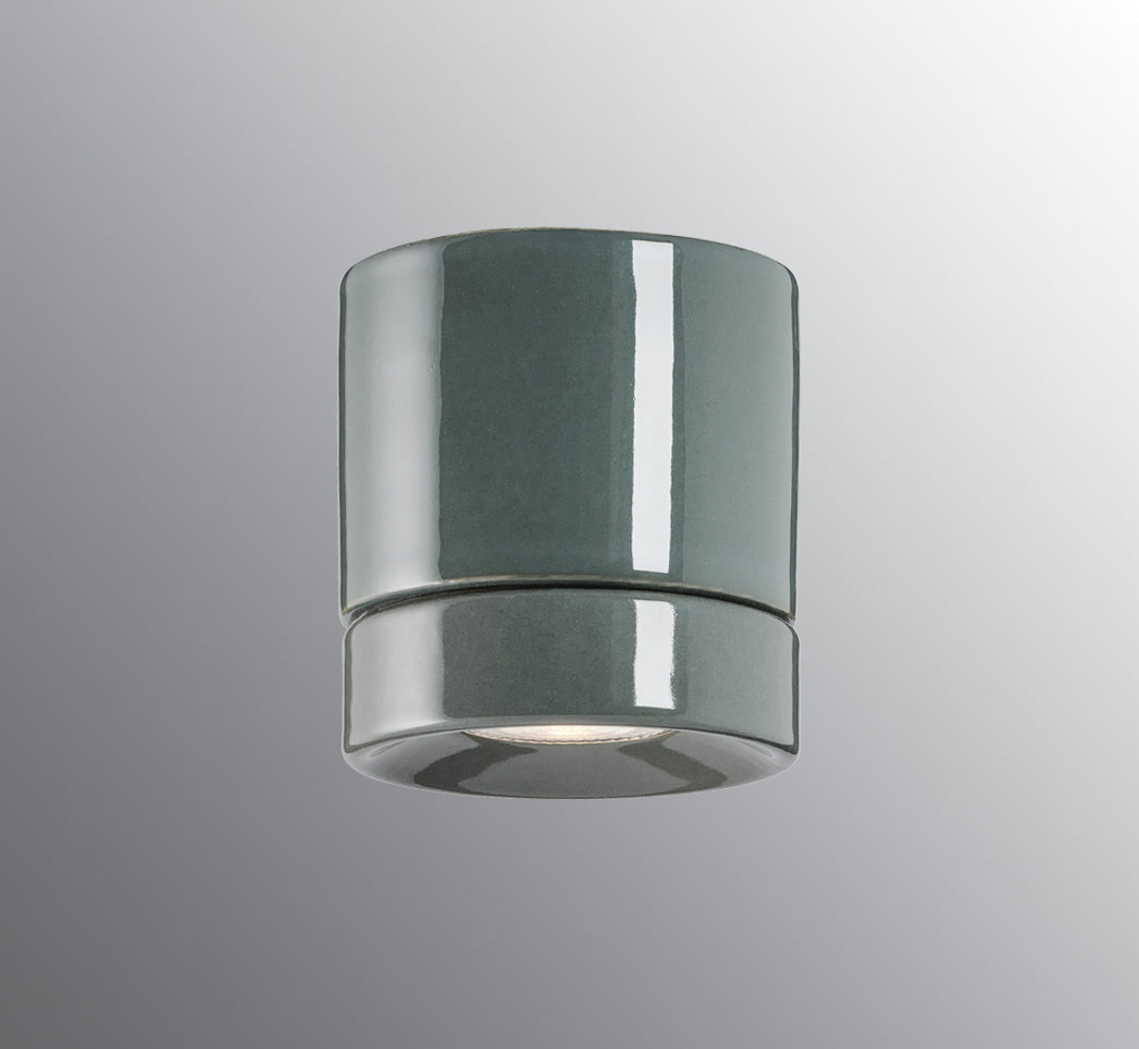 Deckenleuchte Light On Downlight IP23 grau | Ifö Electric vor grauem Hintergrund