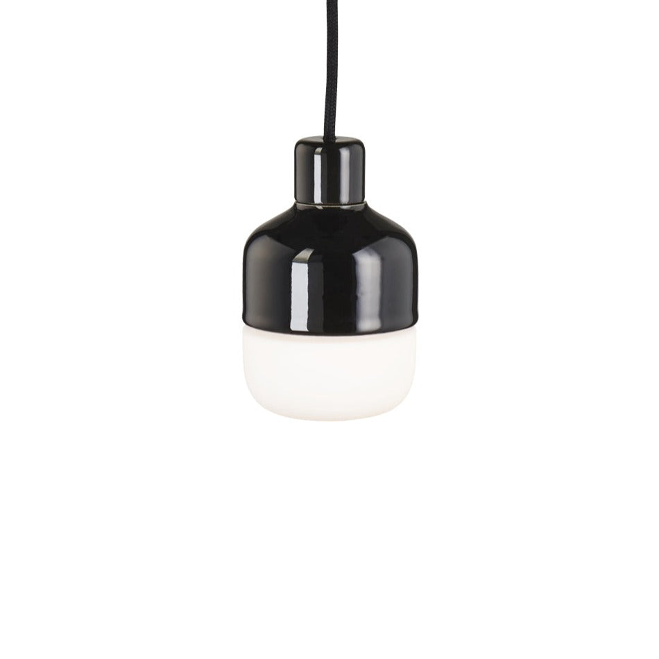 Ohm 100/155 Pendelleuchte schwarz matt opal | Ifö Electric