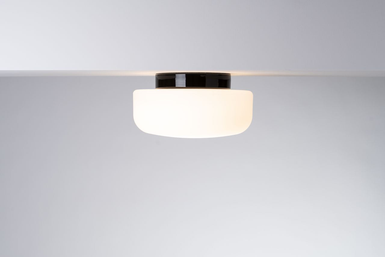 Solenne 320/170 Led DALI Wand-/ Deckenleuchte 3000K schwarz matt opal | Ifö Electric an Decke montiert