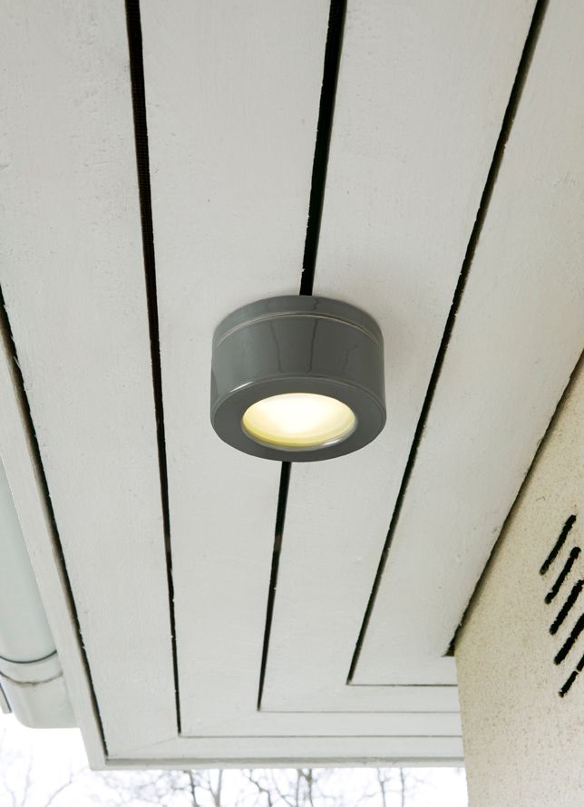 Cool high Wand-/ Deckenleuchte – Porzellanleuchte GX53 IP44 grau | Ifö Electric an Decke aussen montiert