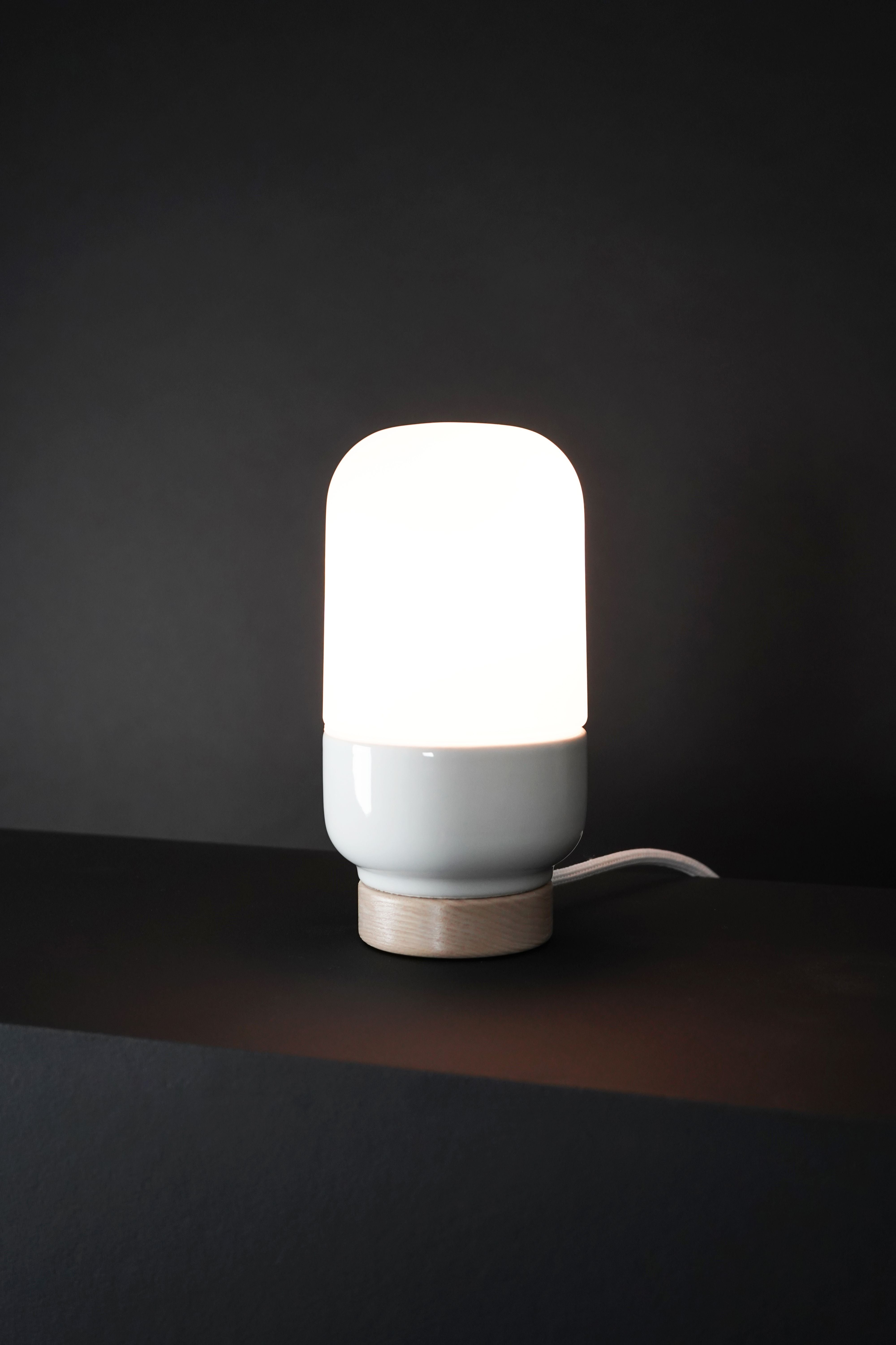 Table lamp porcelain Ohm Table 100/190 matt opal IP20 | Ifö Electric