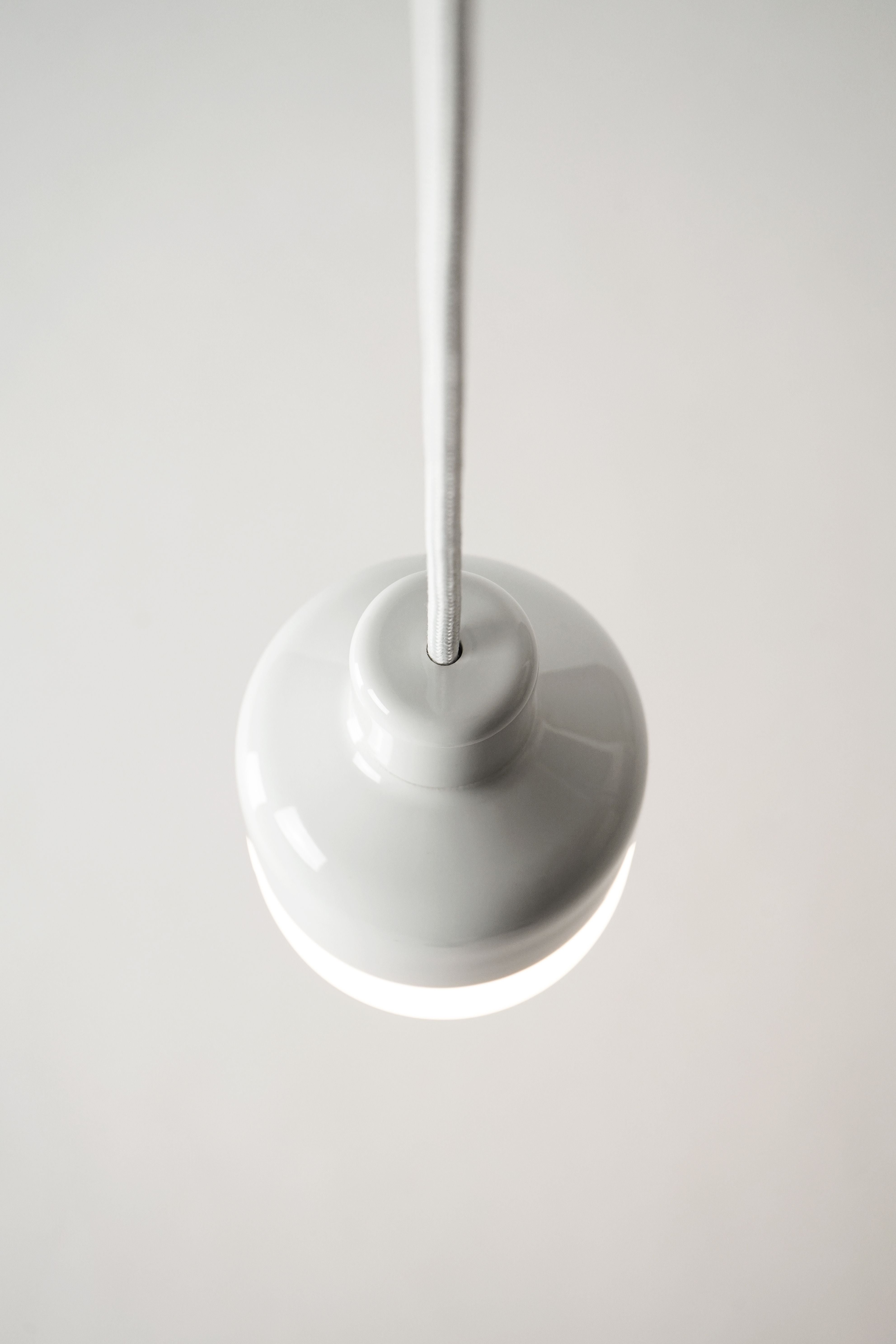 Ohm 100/155 Pendelleuchte weiss matt opal | Ifö Electric