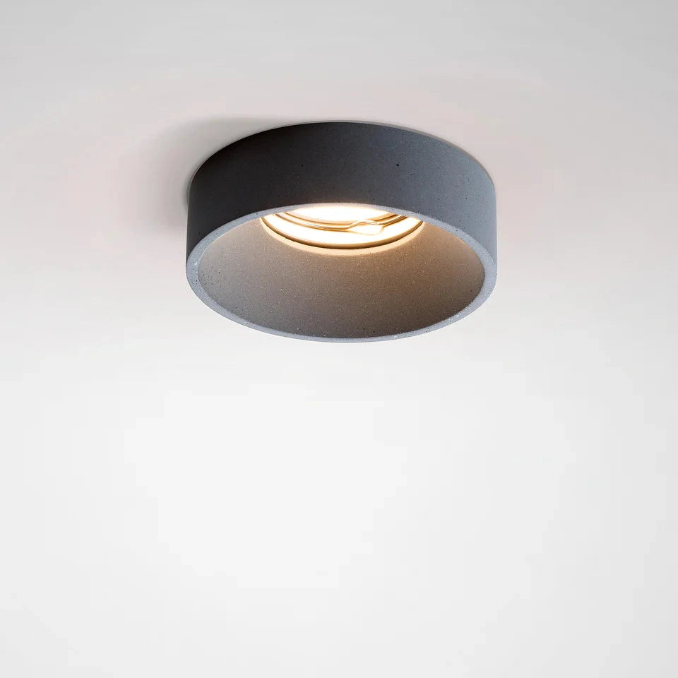 Teo | Deckenspot Unterputz Beton