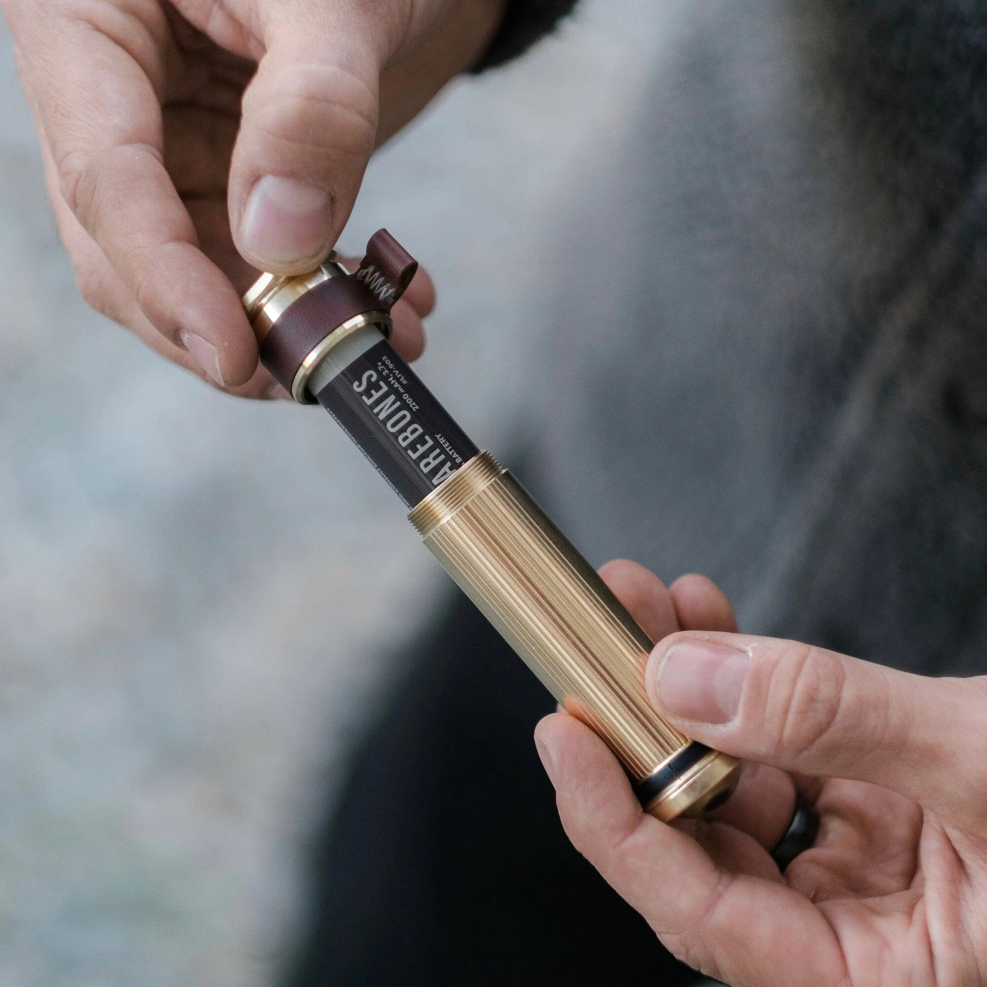 Mini Flashlight Messing Detail Akku