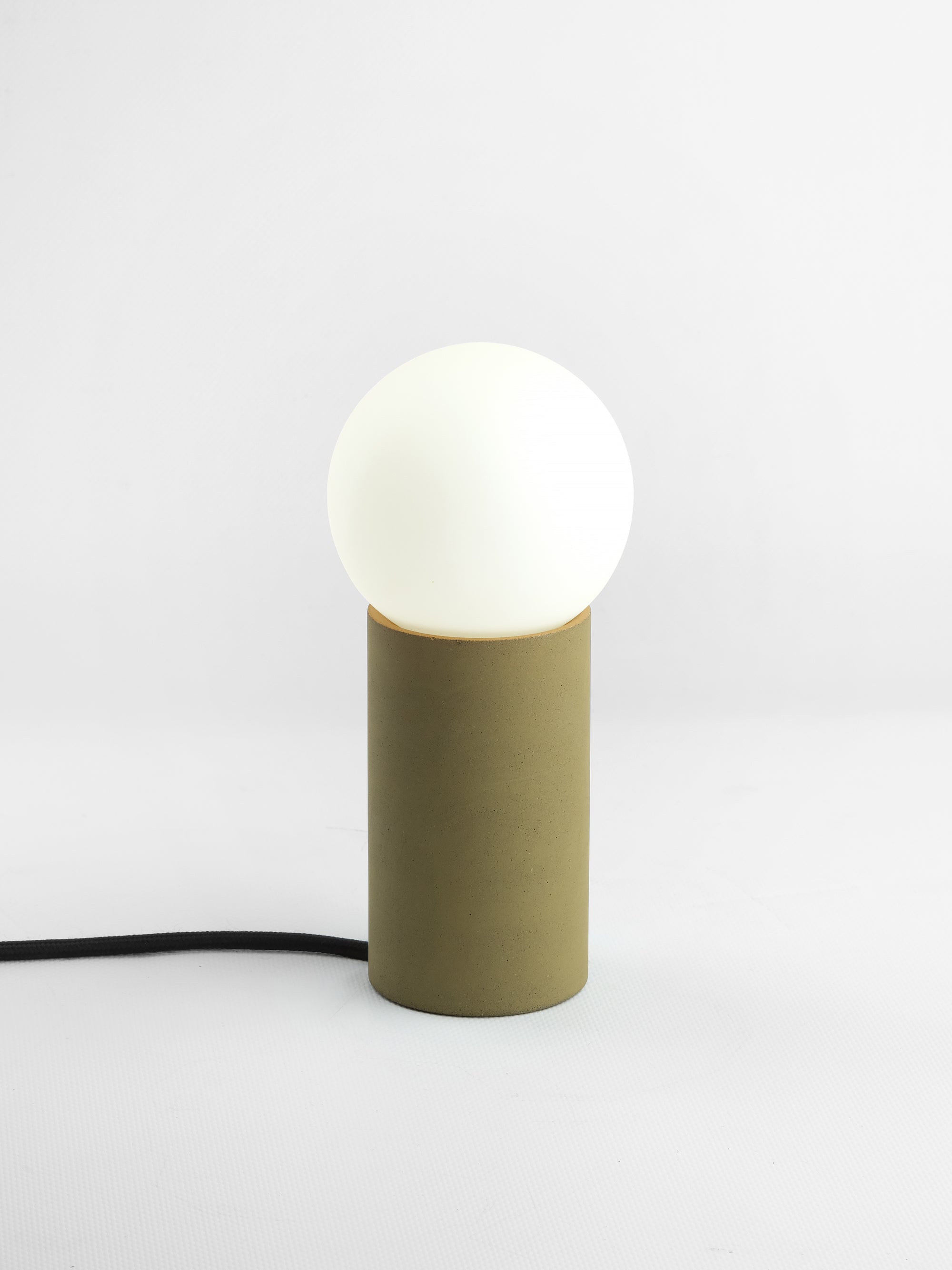Léna | Lampe de table en béton E27