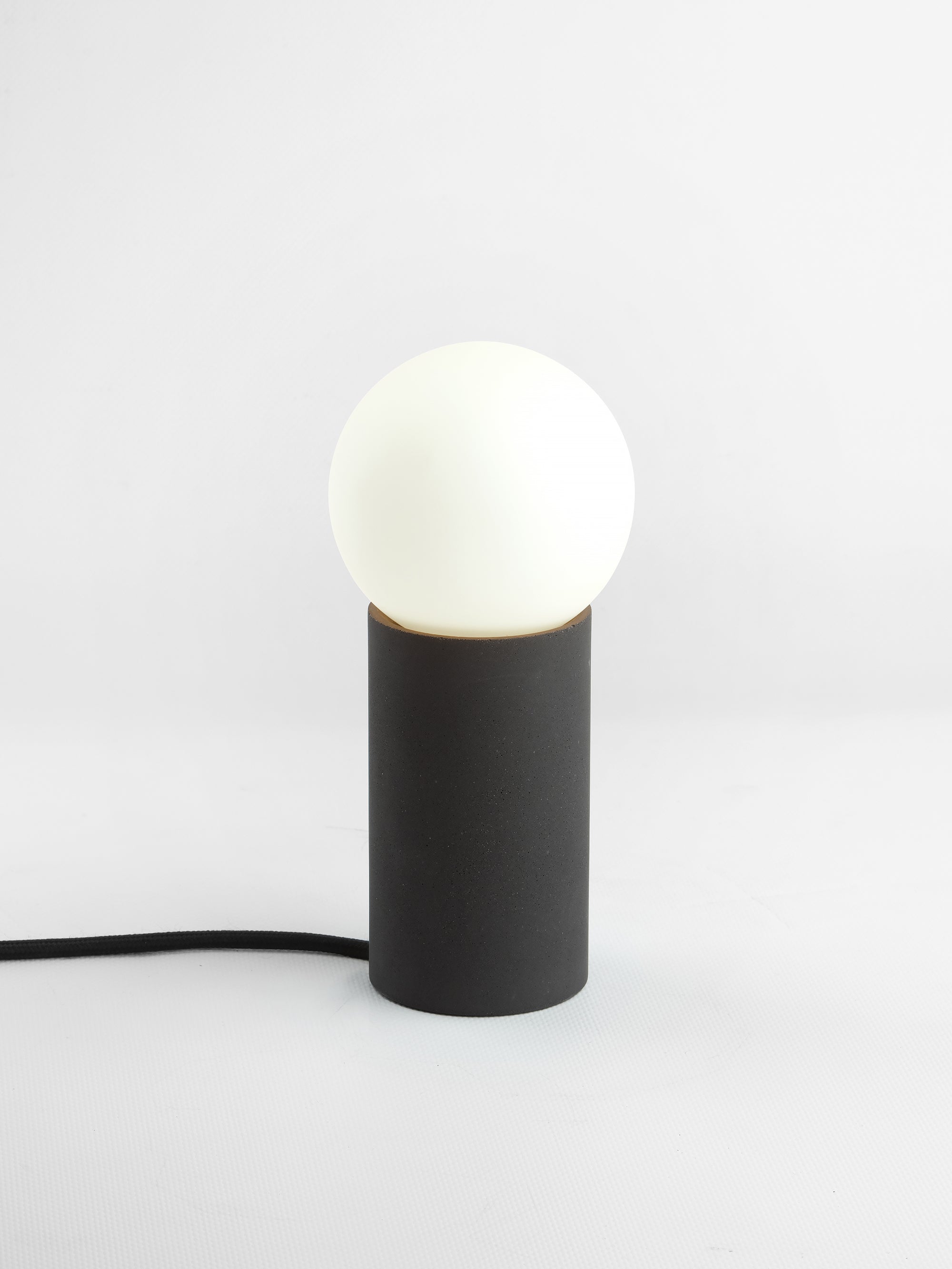 Léna | Lampe de table en béton E27