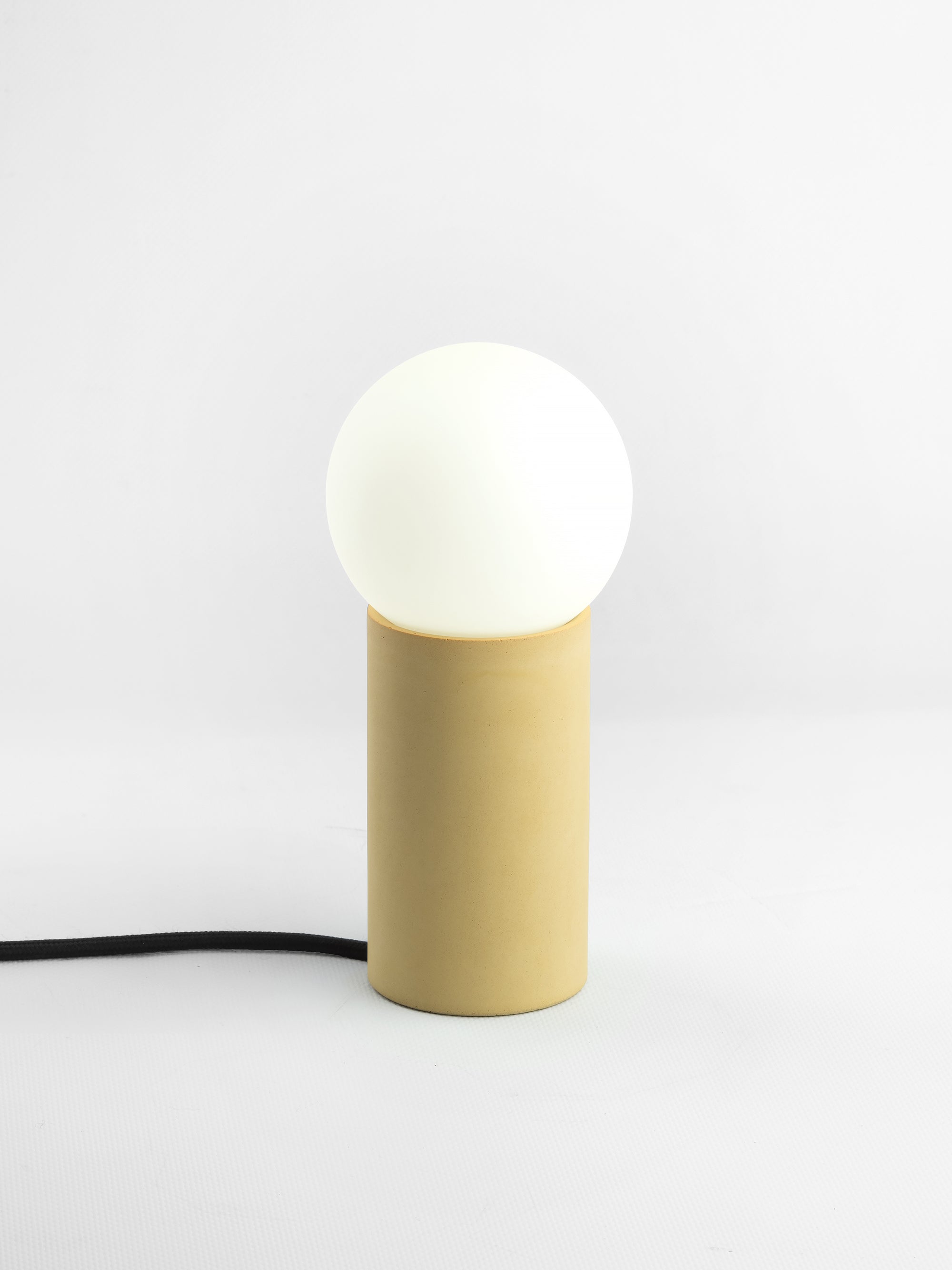 Léna | Lampe de table en béton E27