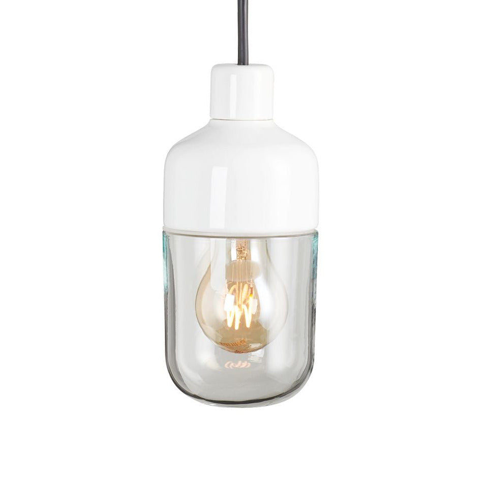 Ohm Pendelleuchte Porzellan 100/215 Outdoor weiss Klarglas | Ifö Electric