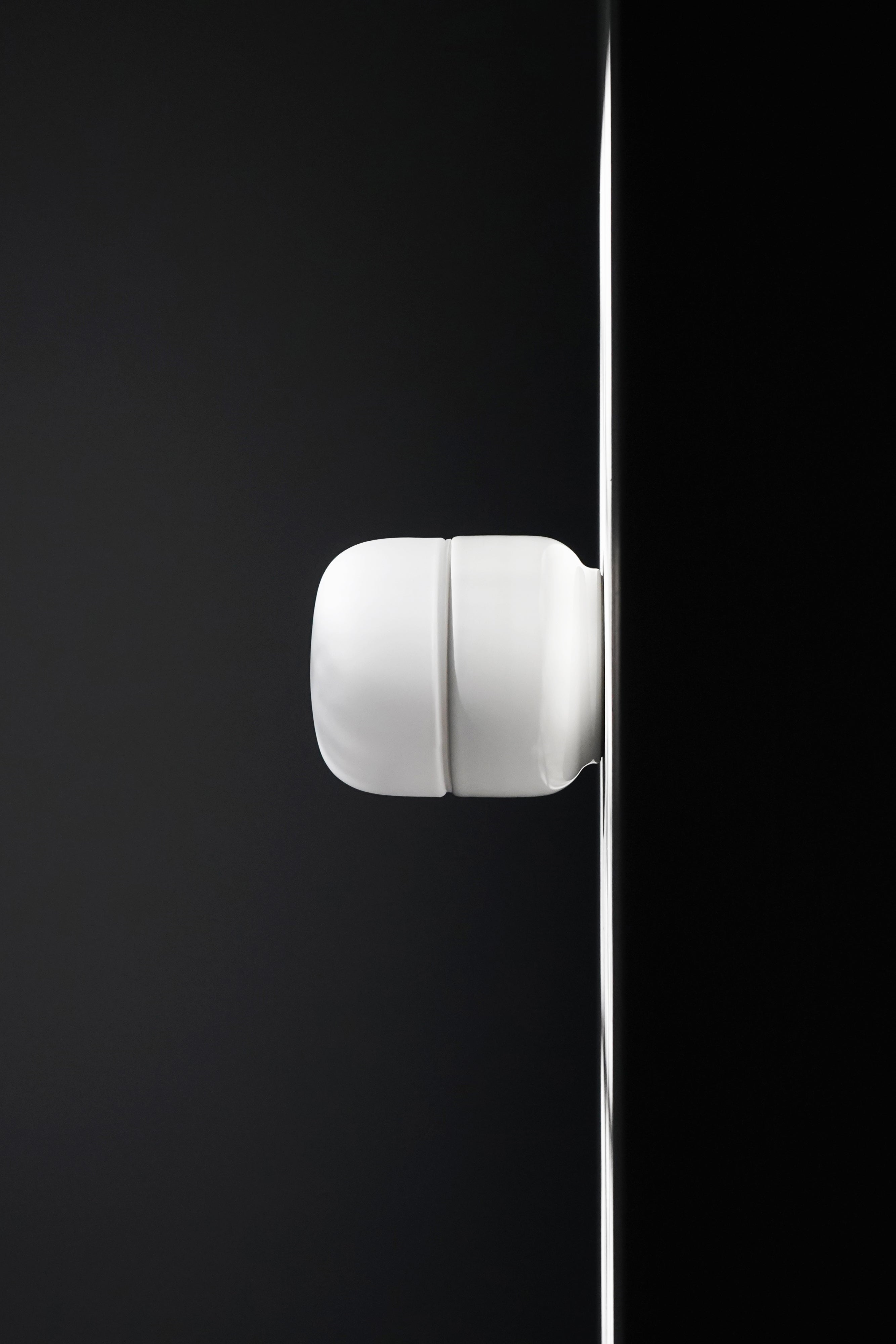 Ohm 100/110 Led 3000K IP44 Wand- Deckenleuchte | Ifö Electric