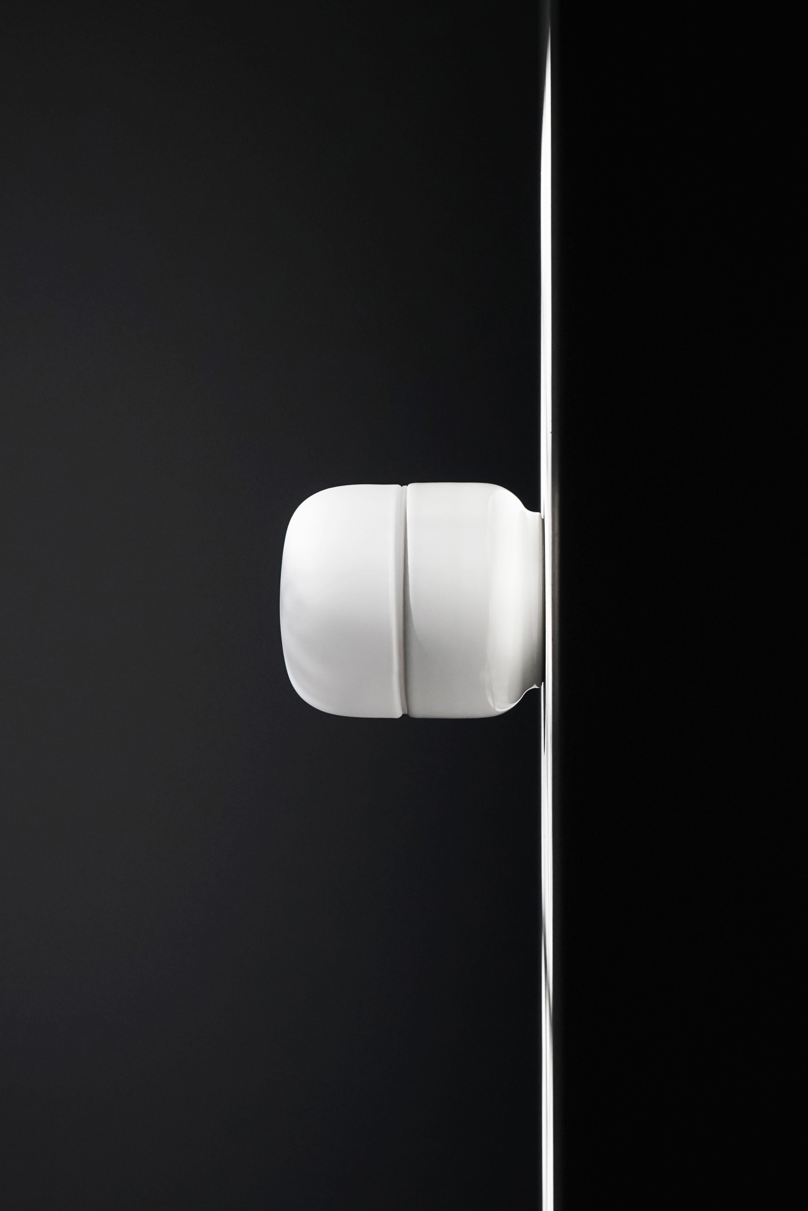 Ohm 140/115 Wand-/ Deckenleuchte LED 2700K | Ifö Electric