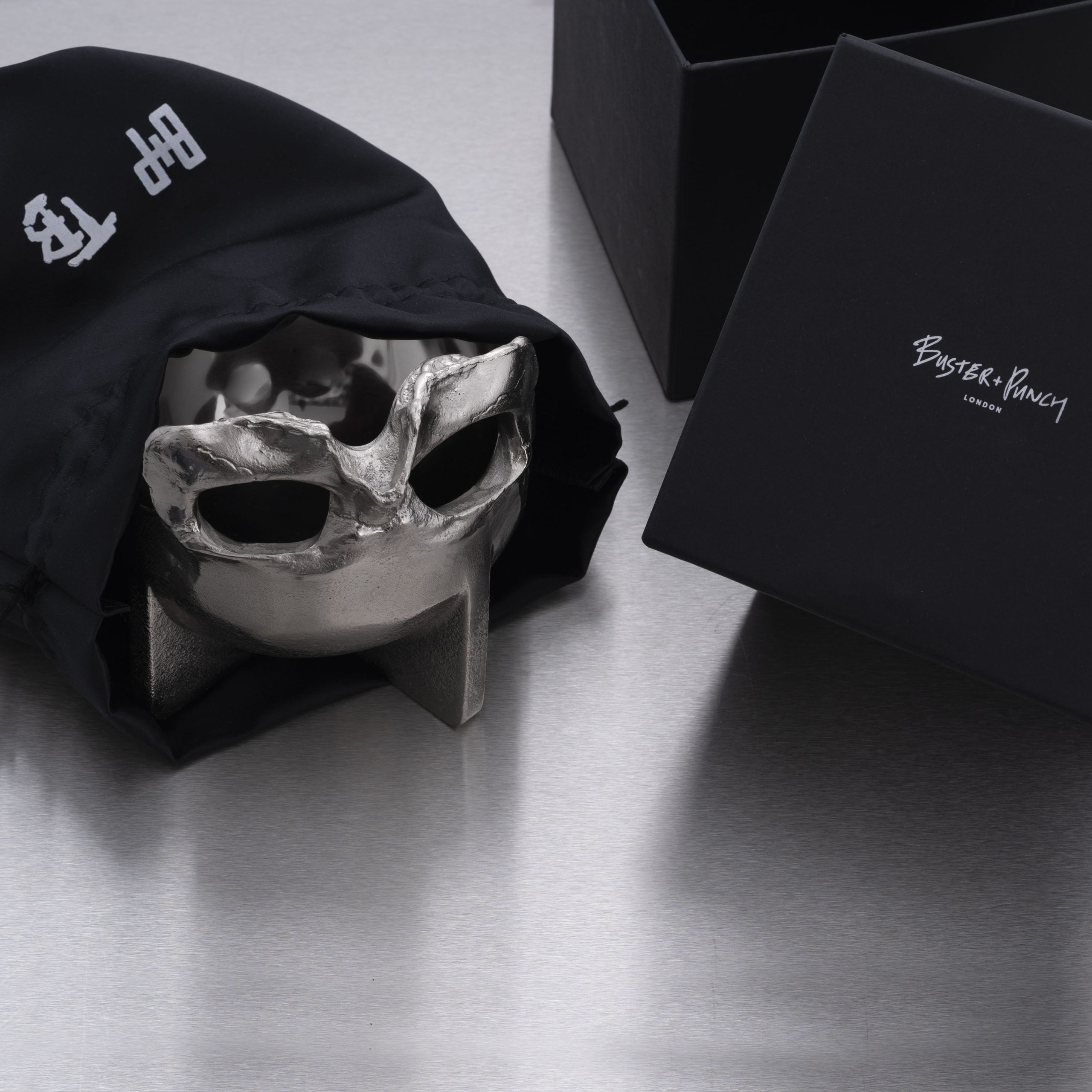 Schale Skull Travis Barker