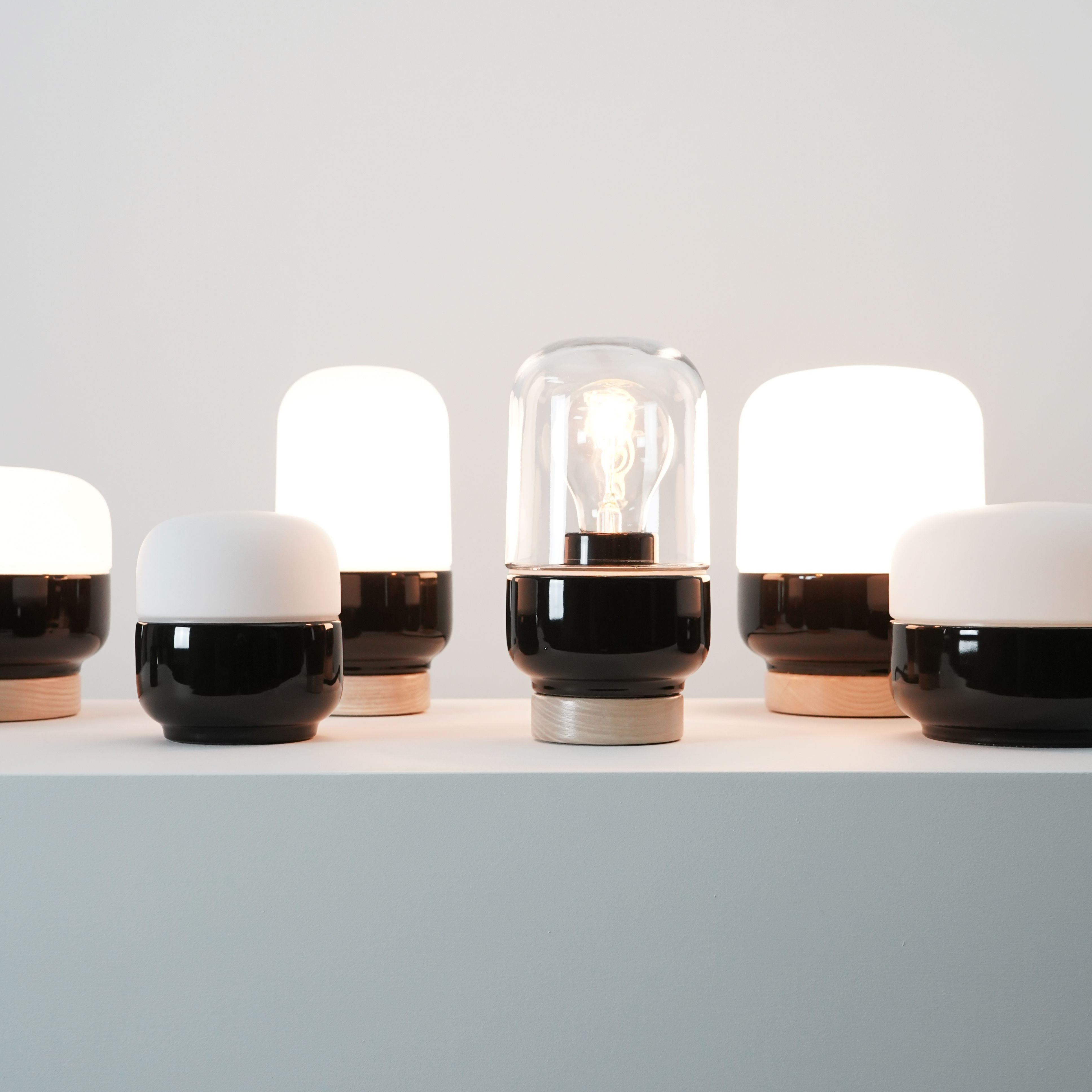 Tischleuchte Porzellan Ohm Table 140/190 E27 schwarz matt opal | Ifö Electric