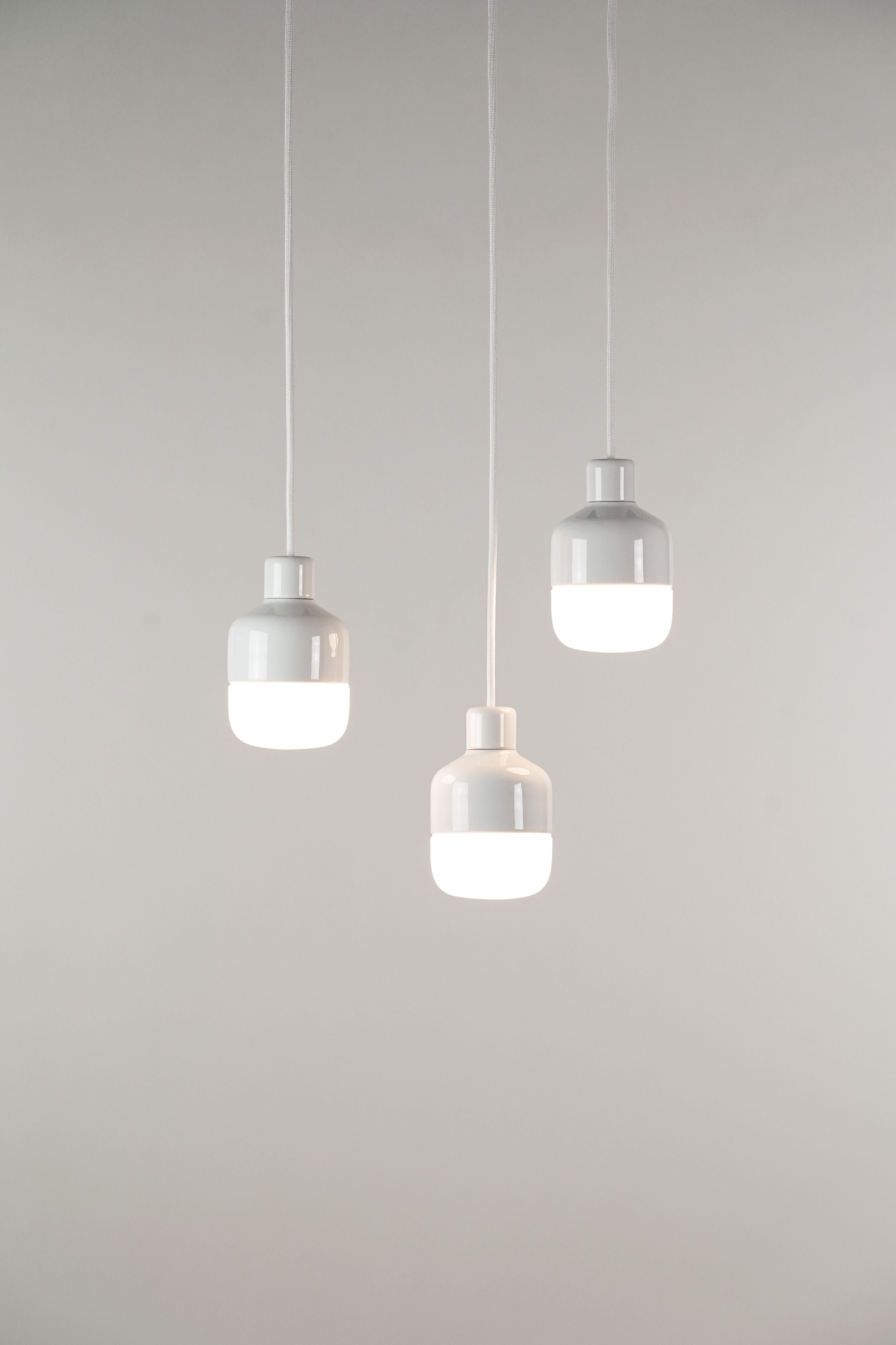 Ohm 100/155 Pendelleuchte weiss matt opal | Ifö Electric