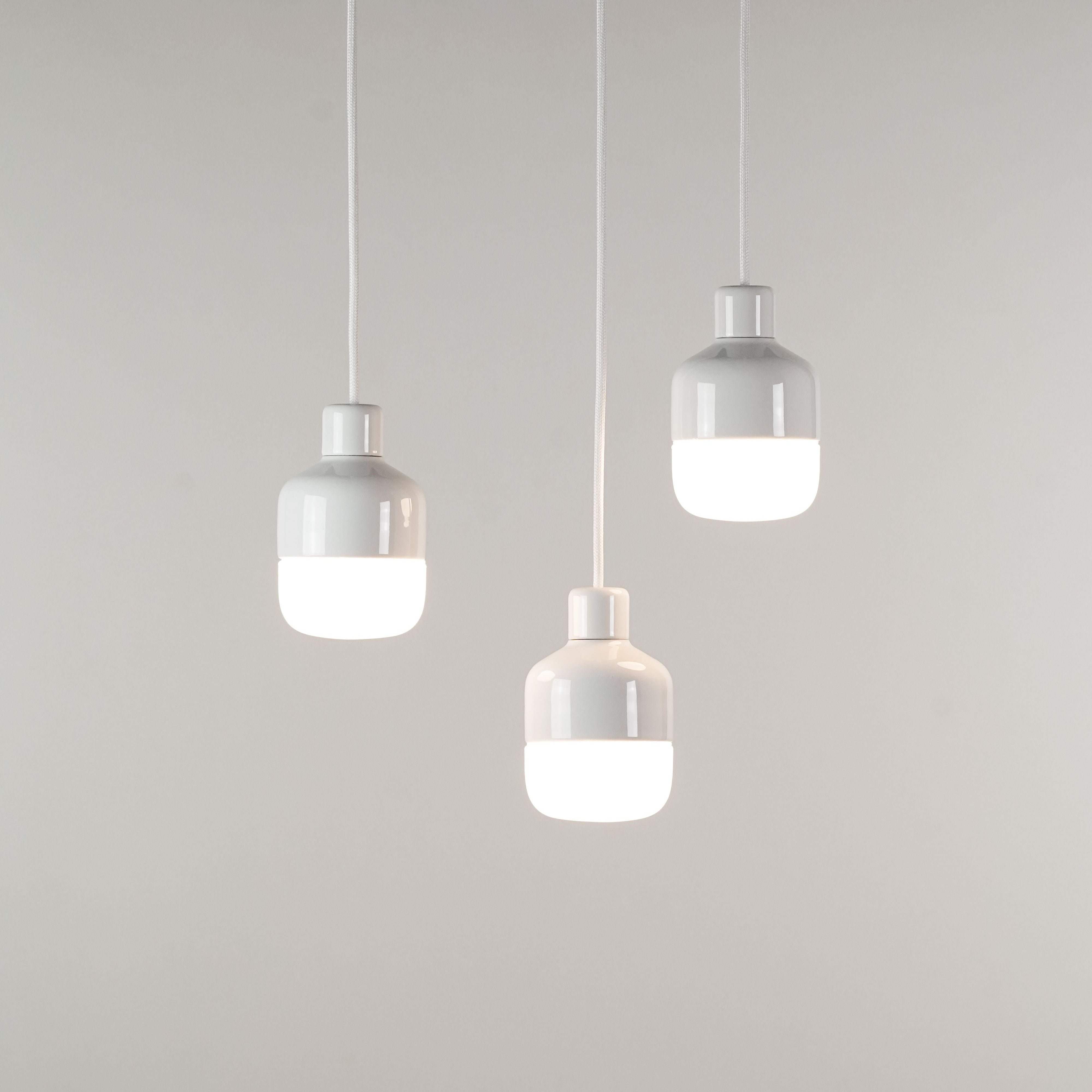 Ohm 100/155 Pendelleuchte weiss matt opal | Ifö Electric
