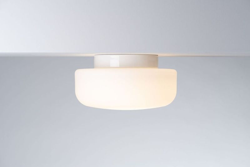 Solenne 320/170 Led Wand-/ Deckenleuchte 3000K weiss | Ifö Electric an Decke montiert