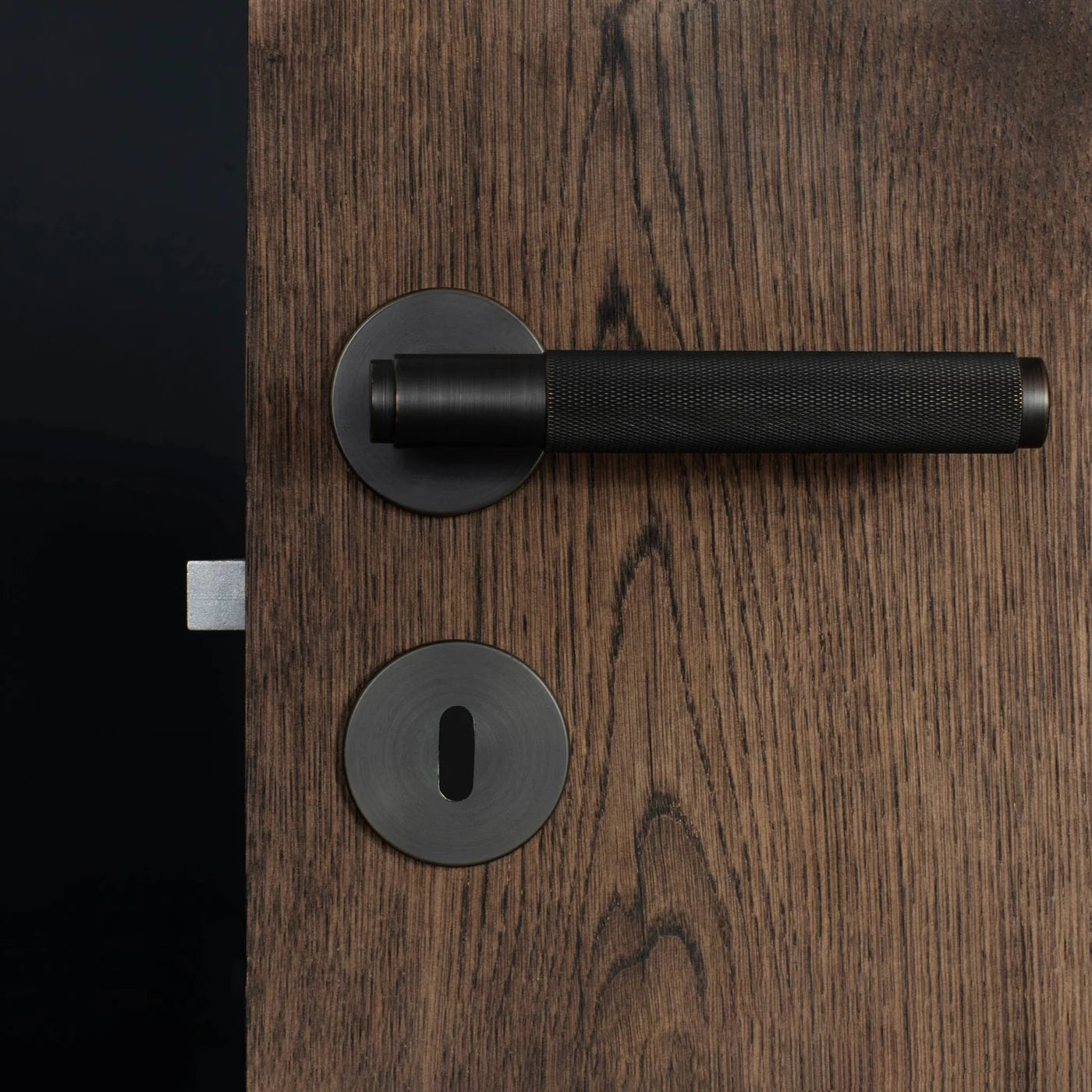 Door latch/door handle «Cross»