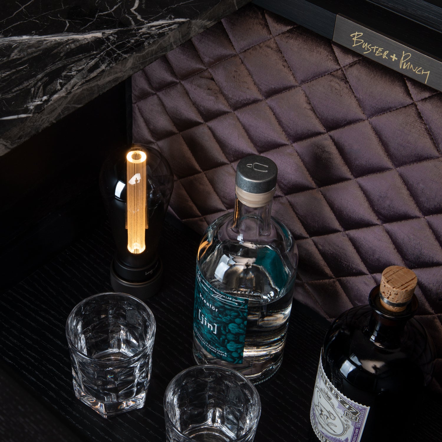 Detailfoto Seide The Popstar Gin- und Cocktail Bar | Buster & Punch