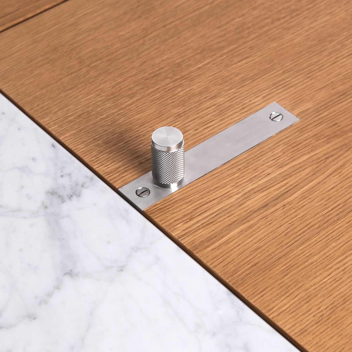 Detail Beschläge The Popstar Gin- und Cocktail Bar Eiche | Buster & Punch