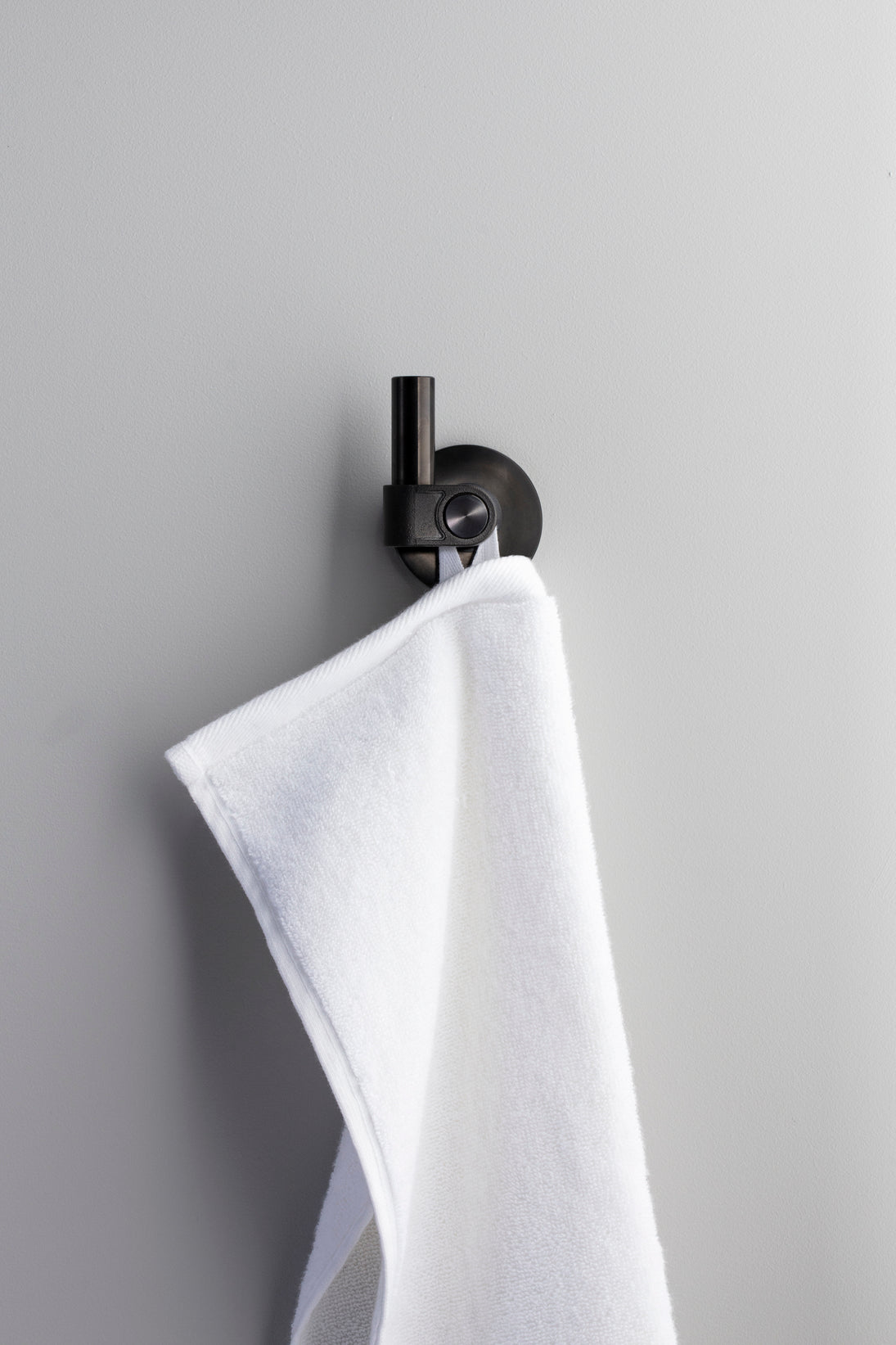«Cast» wall hook