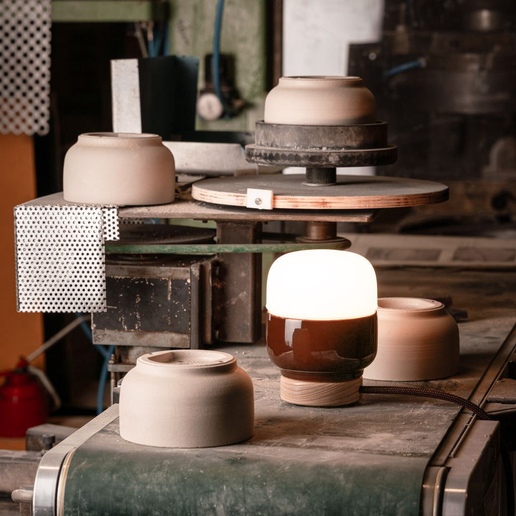 Lampe de table en porcelaine Ohm Table 100/130 opale mate IP20 | Ifö Électrique