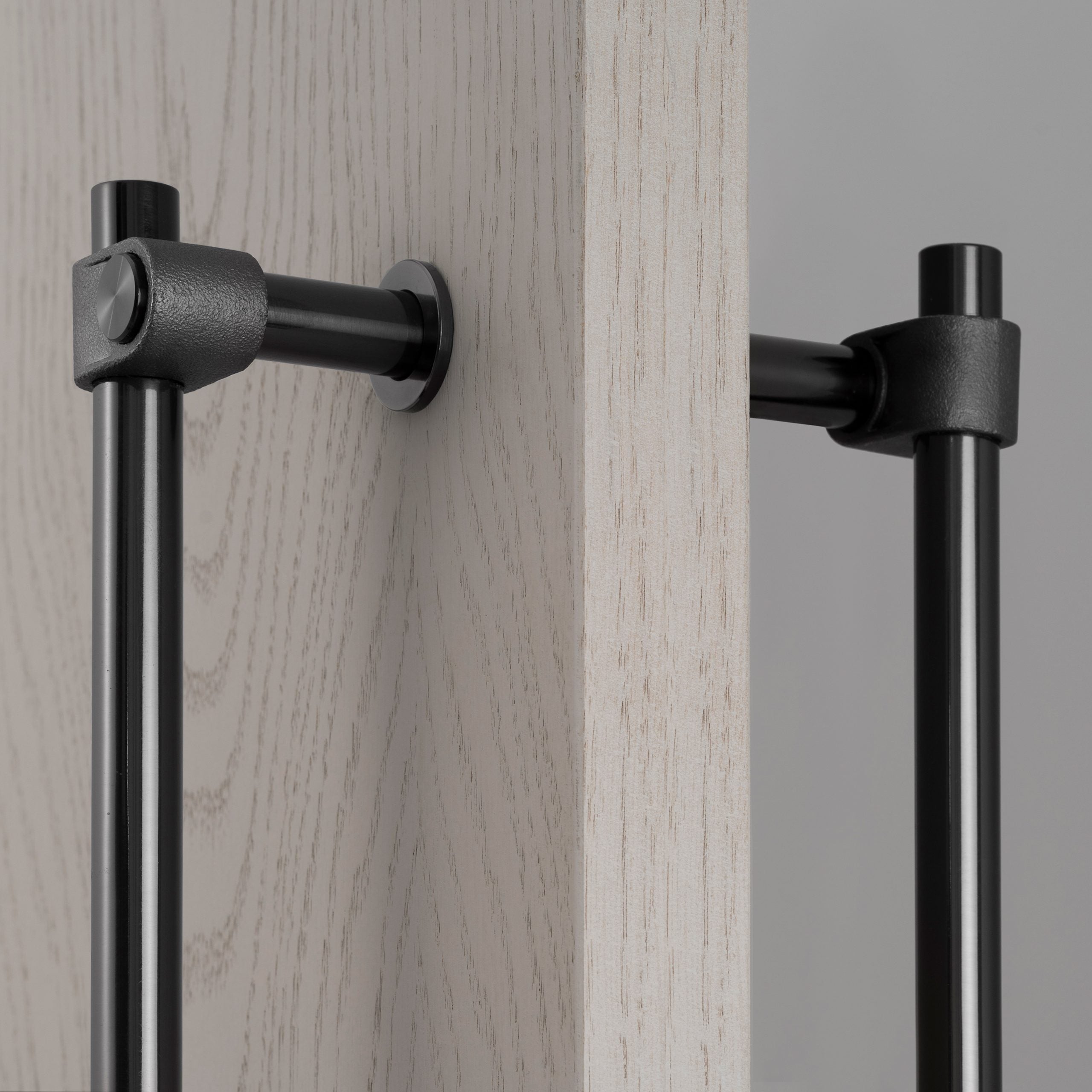 Detailfoto Doppelseitiger Möbelgriff Schrankgriff Guss CAST Gun Metalailfoto 