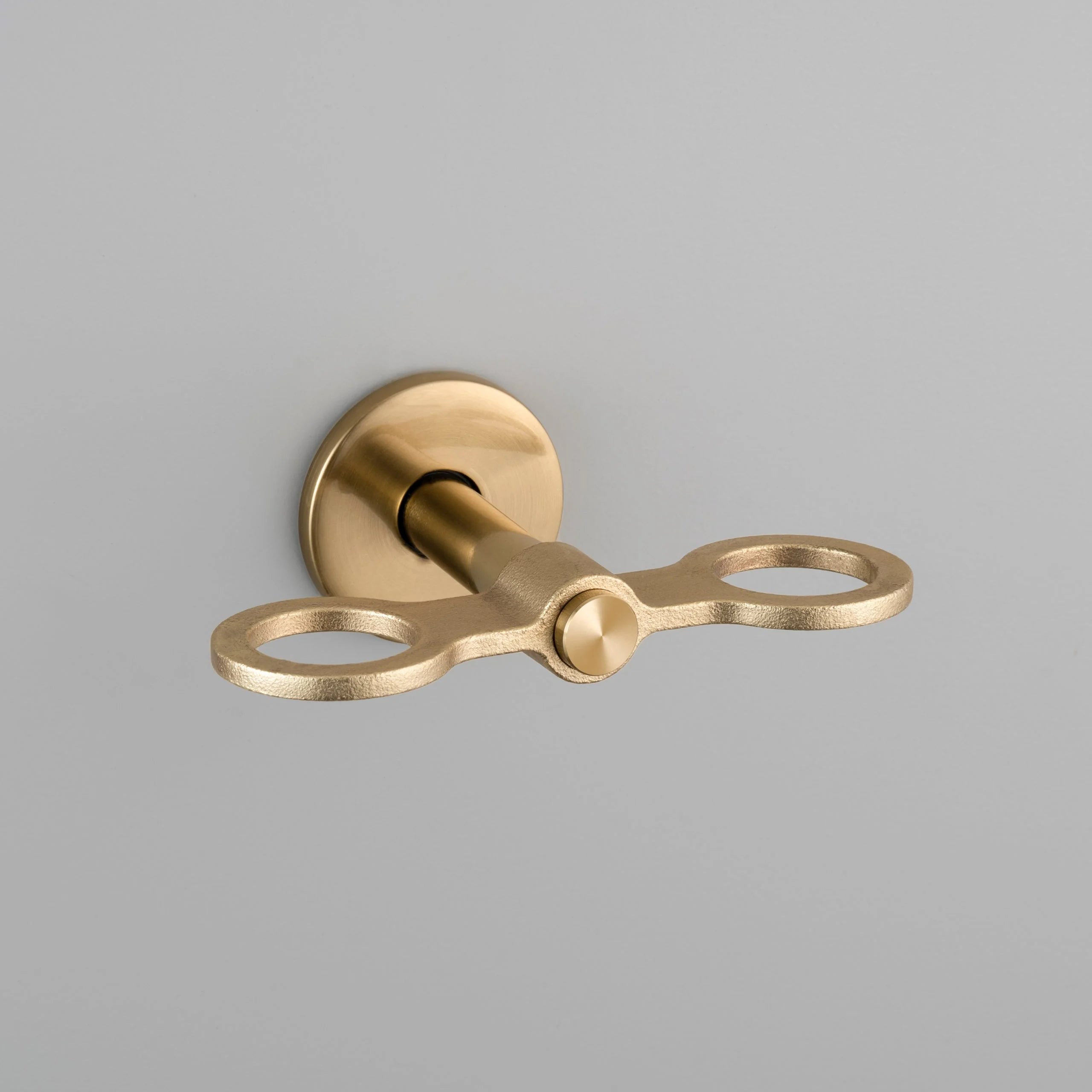 Seifenflaschenhalter «Cast» doppelt | Buster & Punch Brass