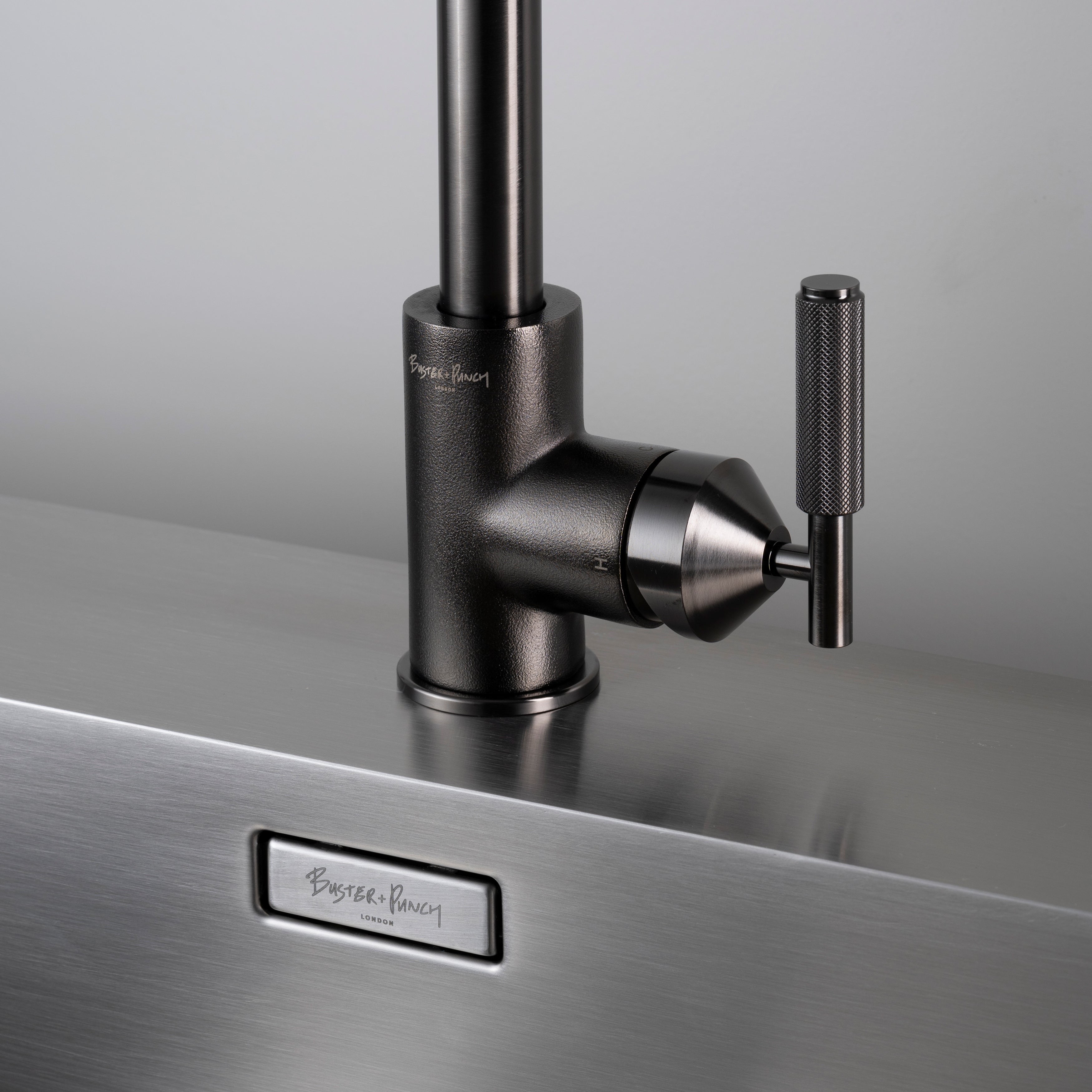 kitchen faucet with pull-out «Cross» 
