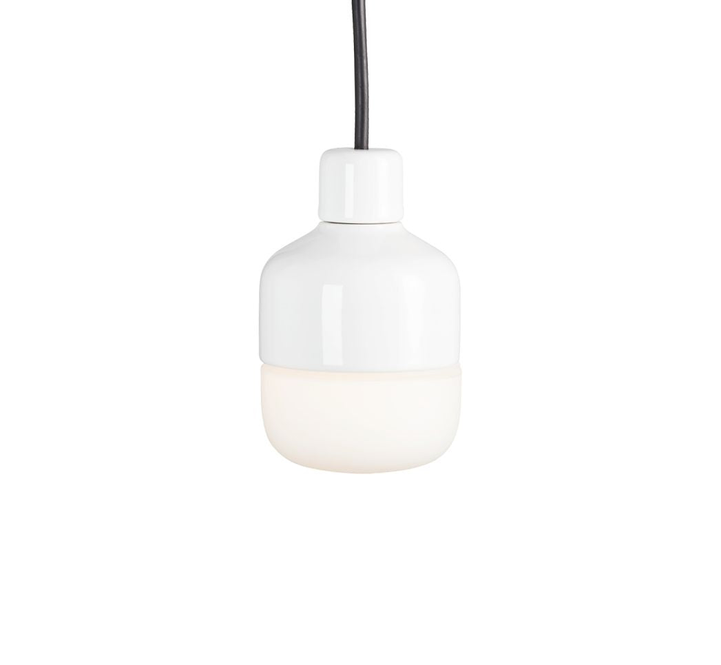 Ohm 100/155 Pendelleuchte Outdoor G9 matt opal IP44 | Ifö Electric