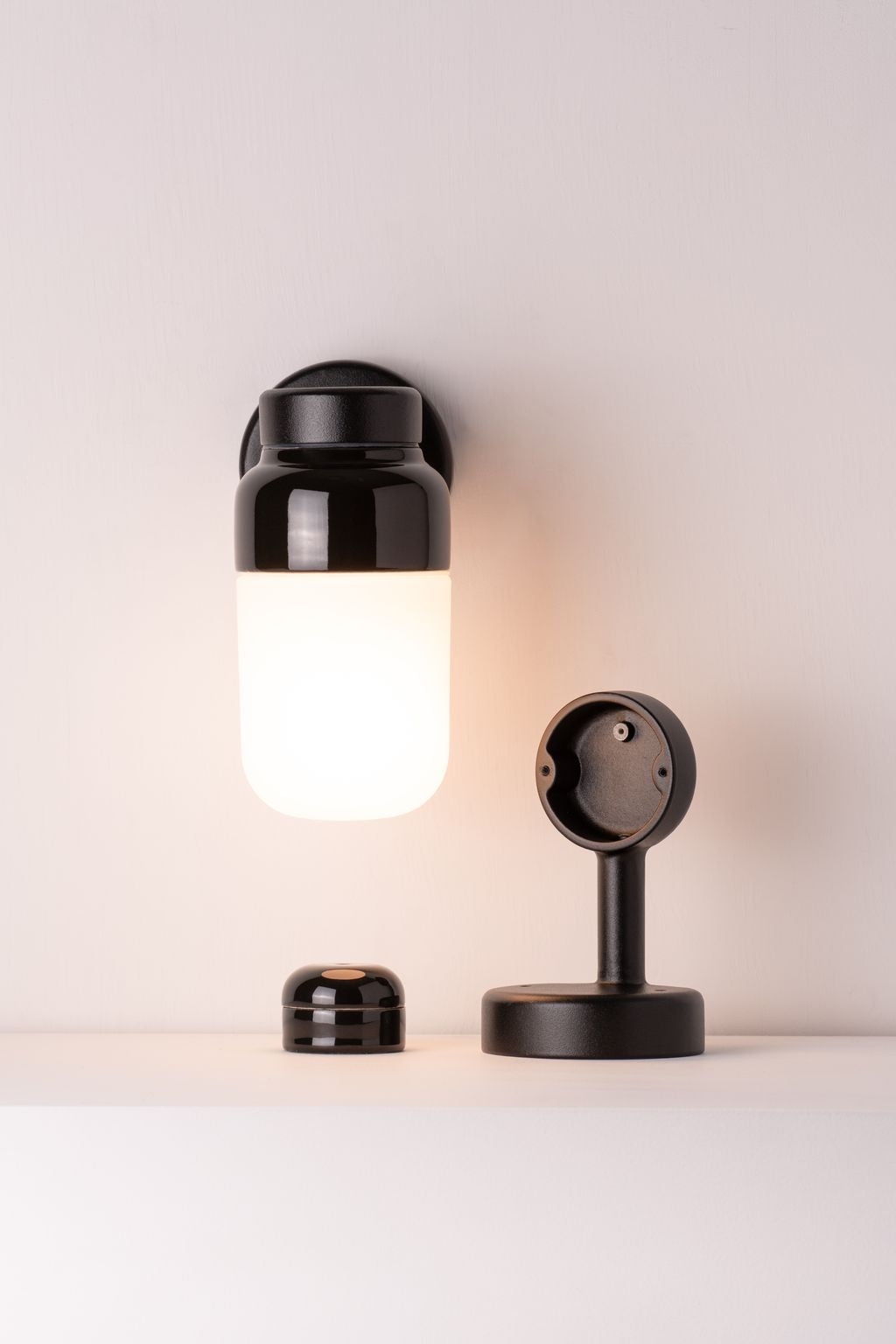 Ohm Wandleuchte 100/210 Ø84.5mm IP44 | Ifö Electric