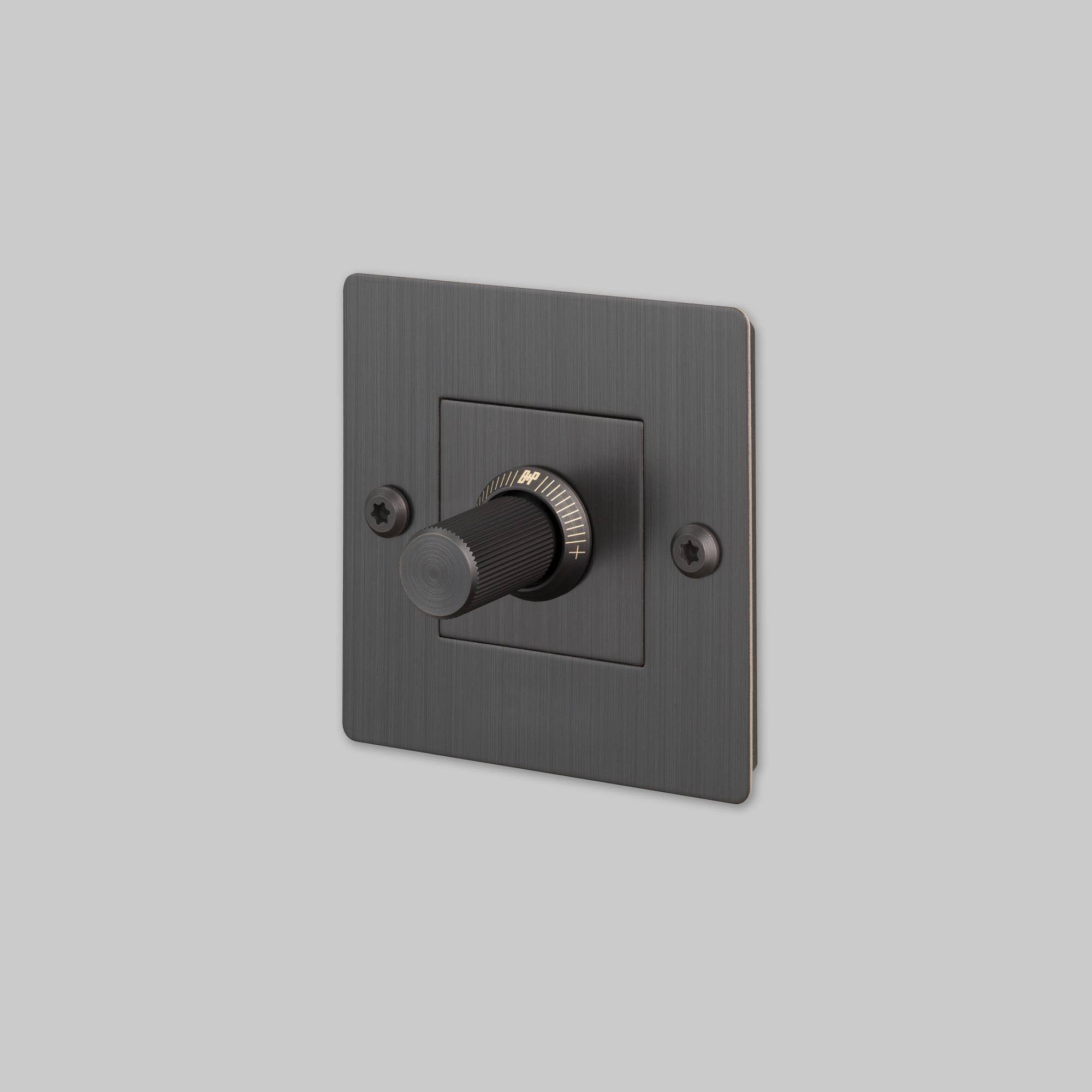 1G Wanddimmer 250W Led Linear Smoked Bronze