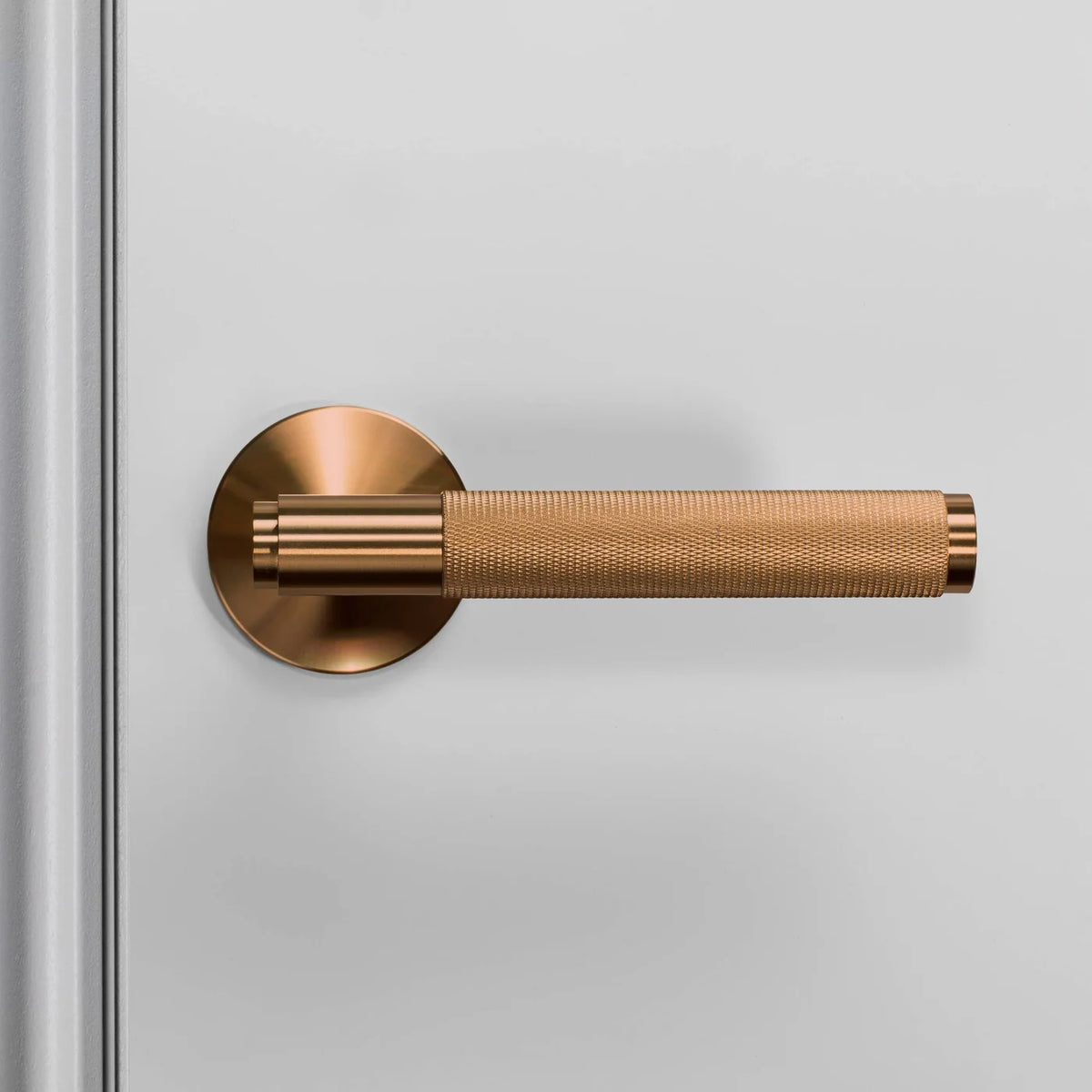 Door latch/door handle «Cross»