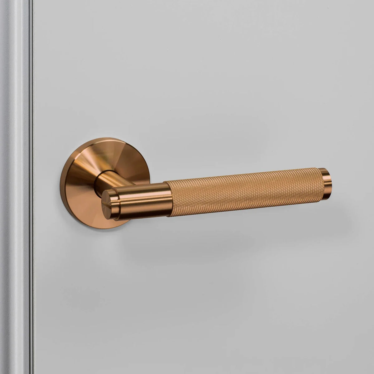 Door latch/door handle «Cross»