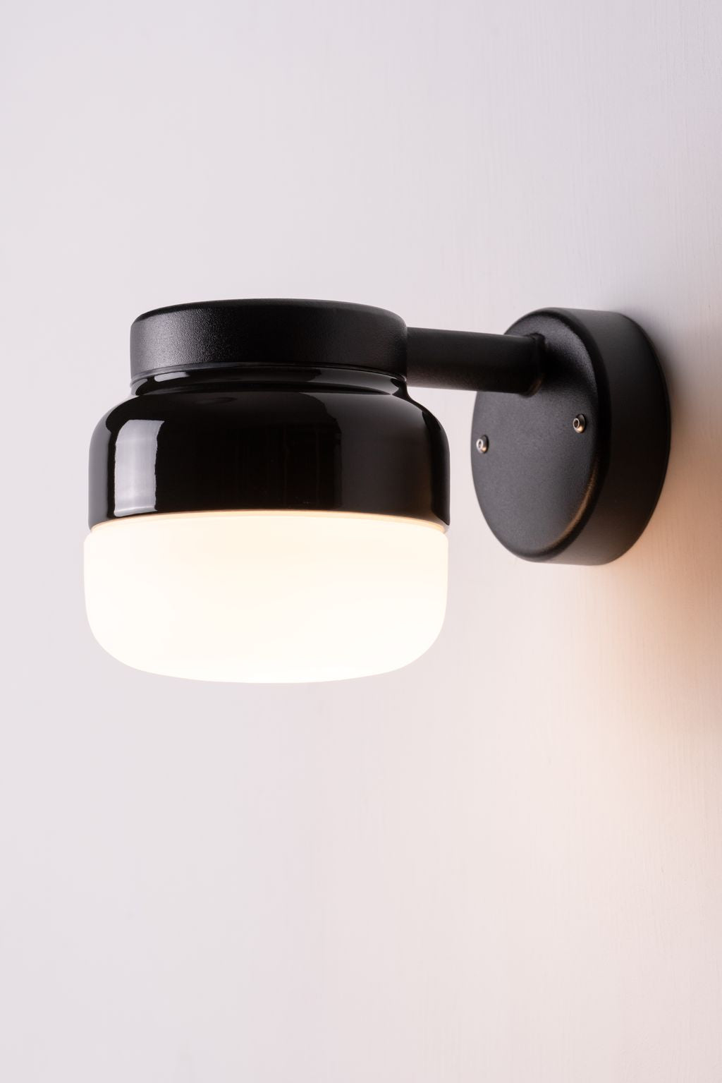 Ohm Wandleuchte 140/150 Ø123.5mm IP44 | Ifö Electric