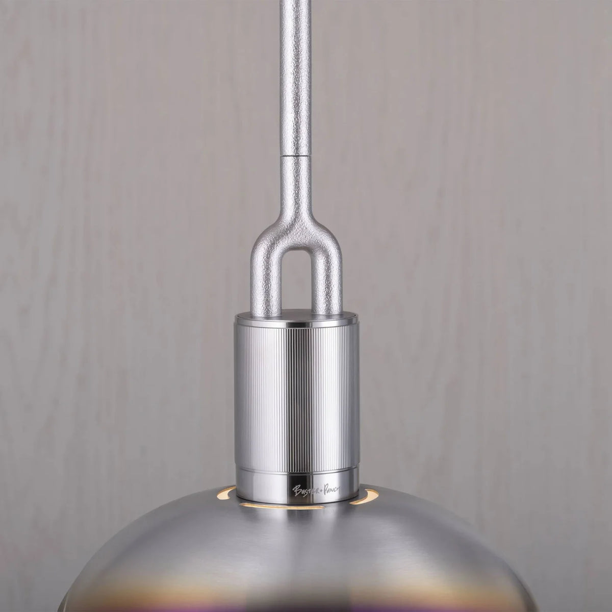 Buster + Punch Forked Pendant Medium in Burnt Steel mit Rauchglas-Globus und Metallschirm