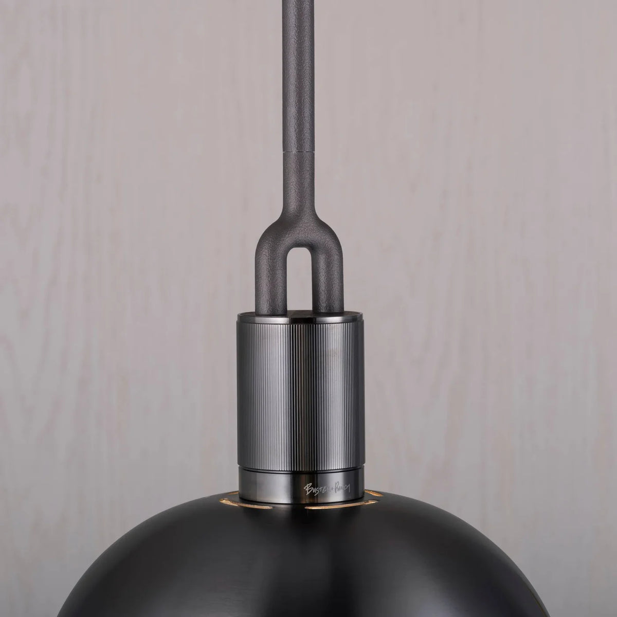 Buster + Punch Forked Shade Large in Gun Metal, handgedrehter Metallschirm, Ø 340 mm