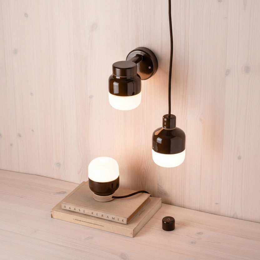 Suspension Ohm porcelaine 100/215 Led 3000K opale mate IP44 | Ifö Électrique 
