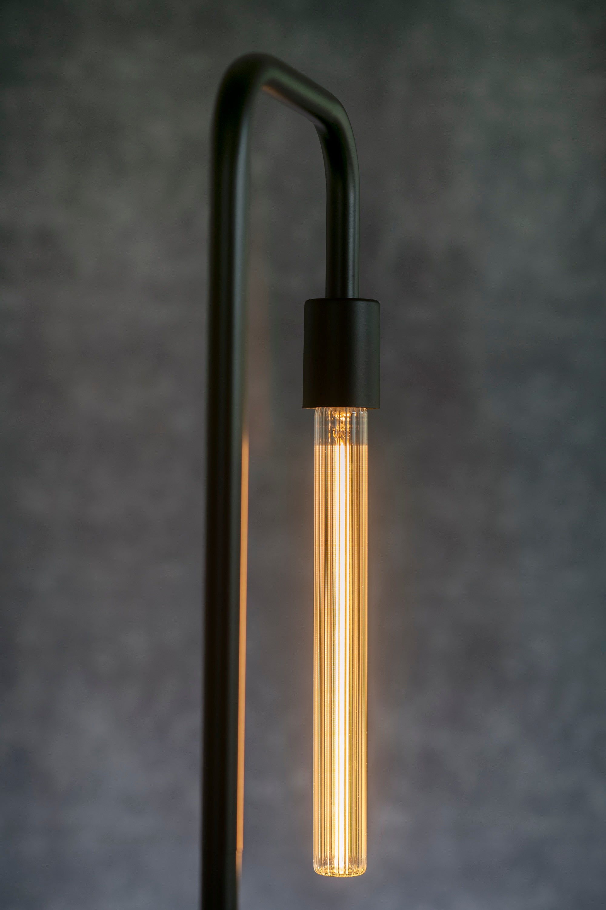 Led filament lightbulb | Giant single filament tube ripples