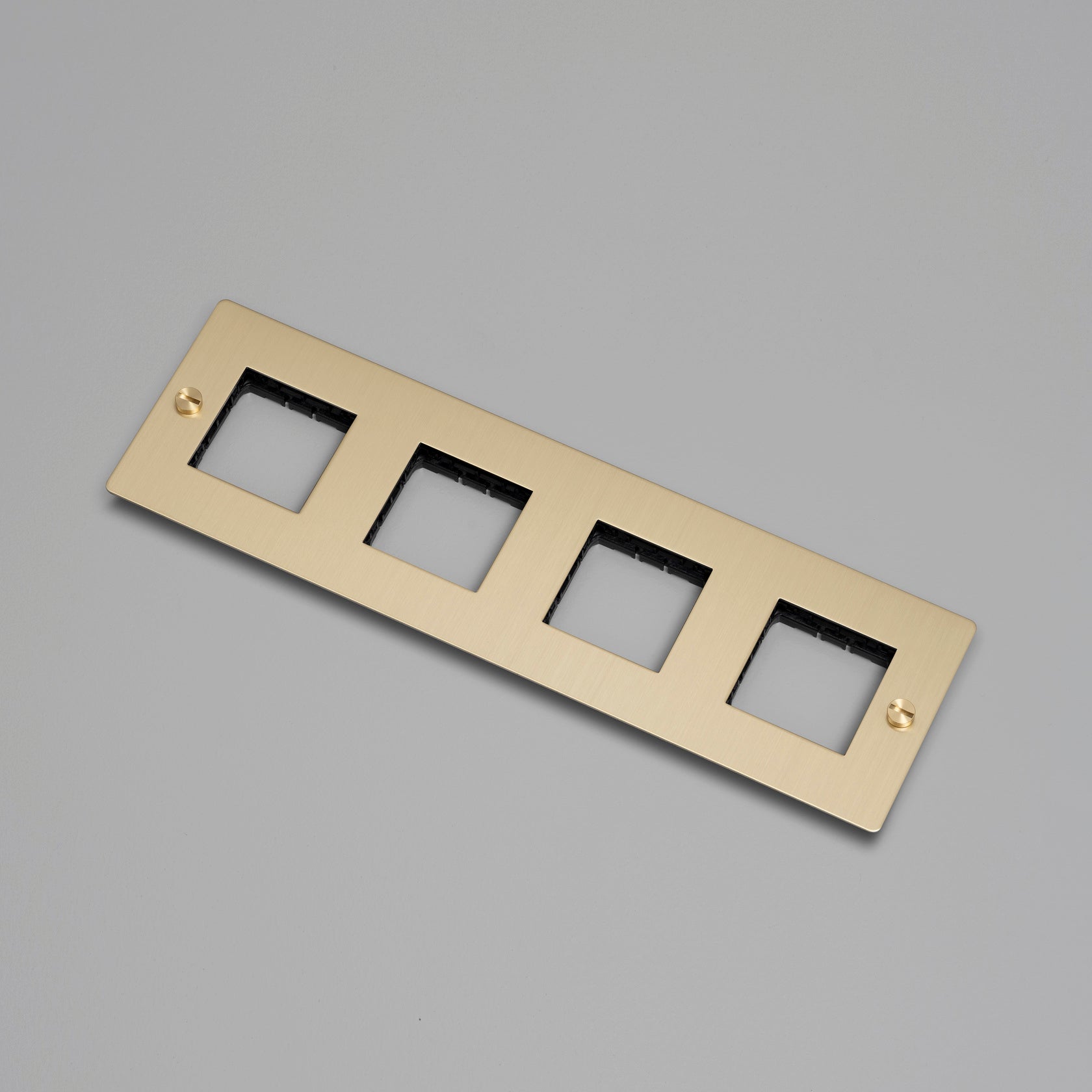 4G wall mount